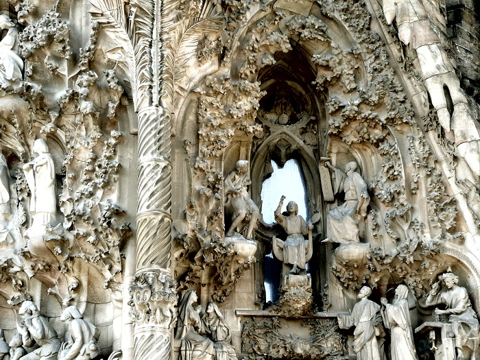 artistic-reliefs-of-sagrada-familia-wiki